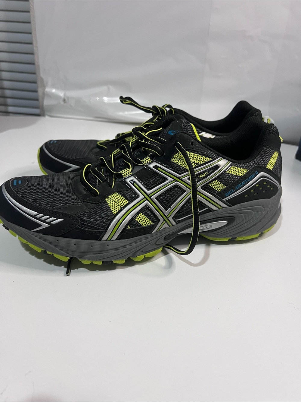 Asics Black & Neon Yellow Men's Running Sneakers